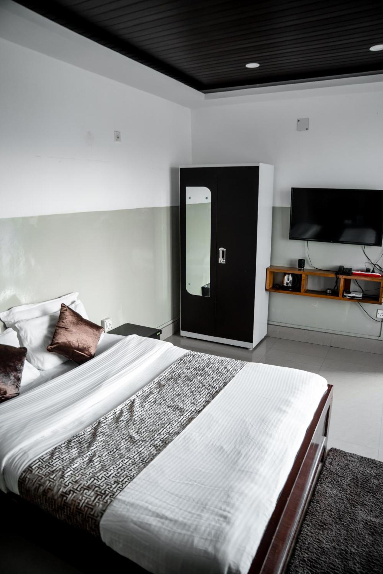 2K Hotel Kohima Εξωτερικό φωτογραφία